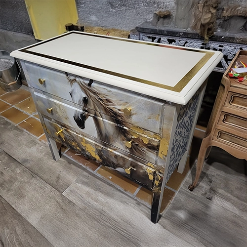 Commode cheval